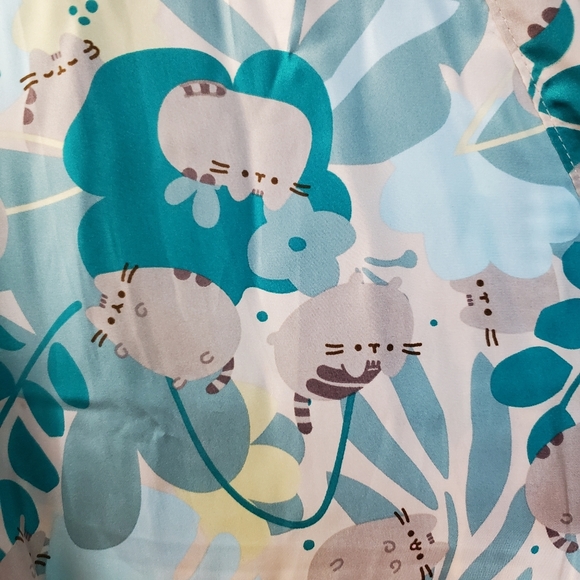 Pusheen silky robe with tie - Picture 4 of 10